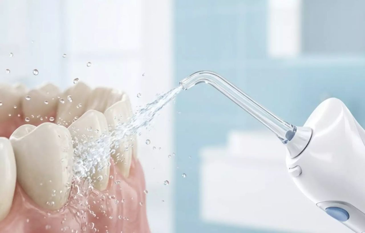 Irigatorul Bucal: Merită investiția sau este doar marketing?